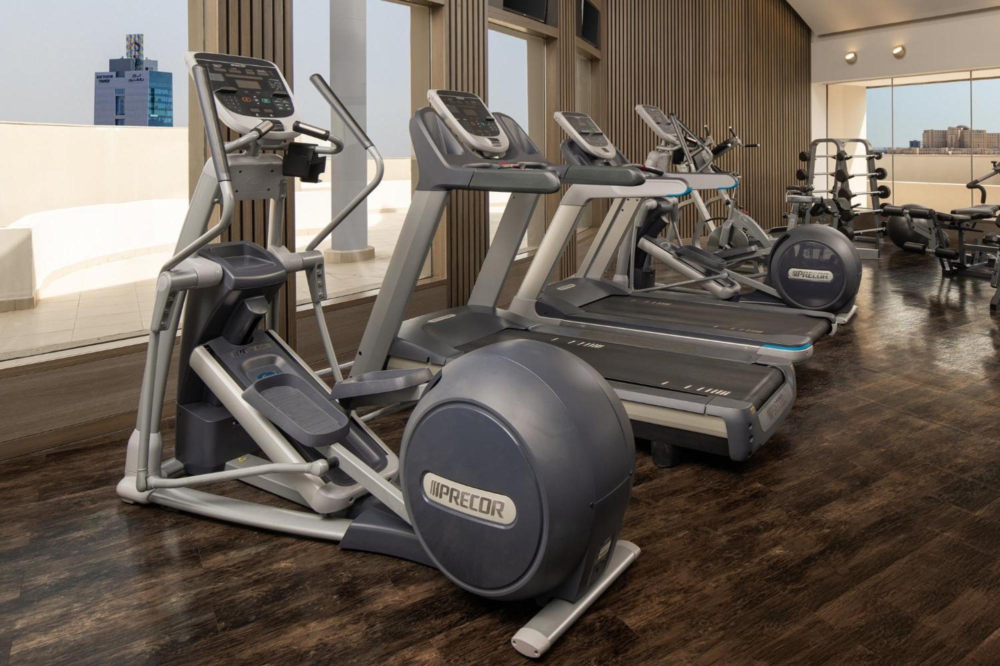 Carlton Al Moaibed Hotel Дамам Екстериор снимка A Precor elliptical trainer