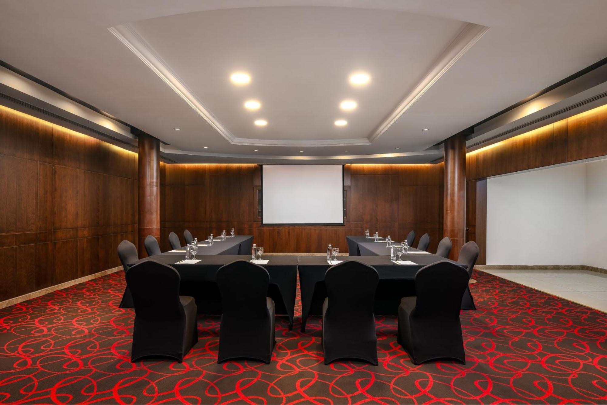 Carlton Al Moaibed Hotel Дамам Екстериор снимка Meeting room