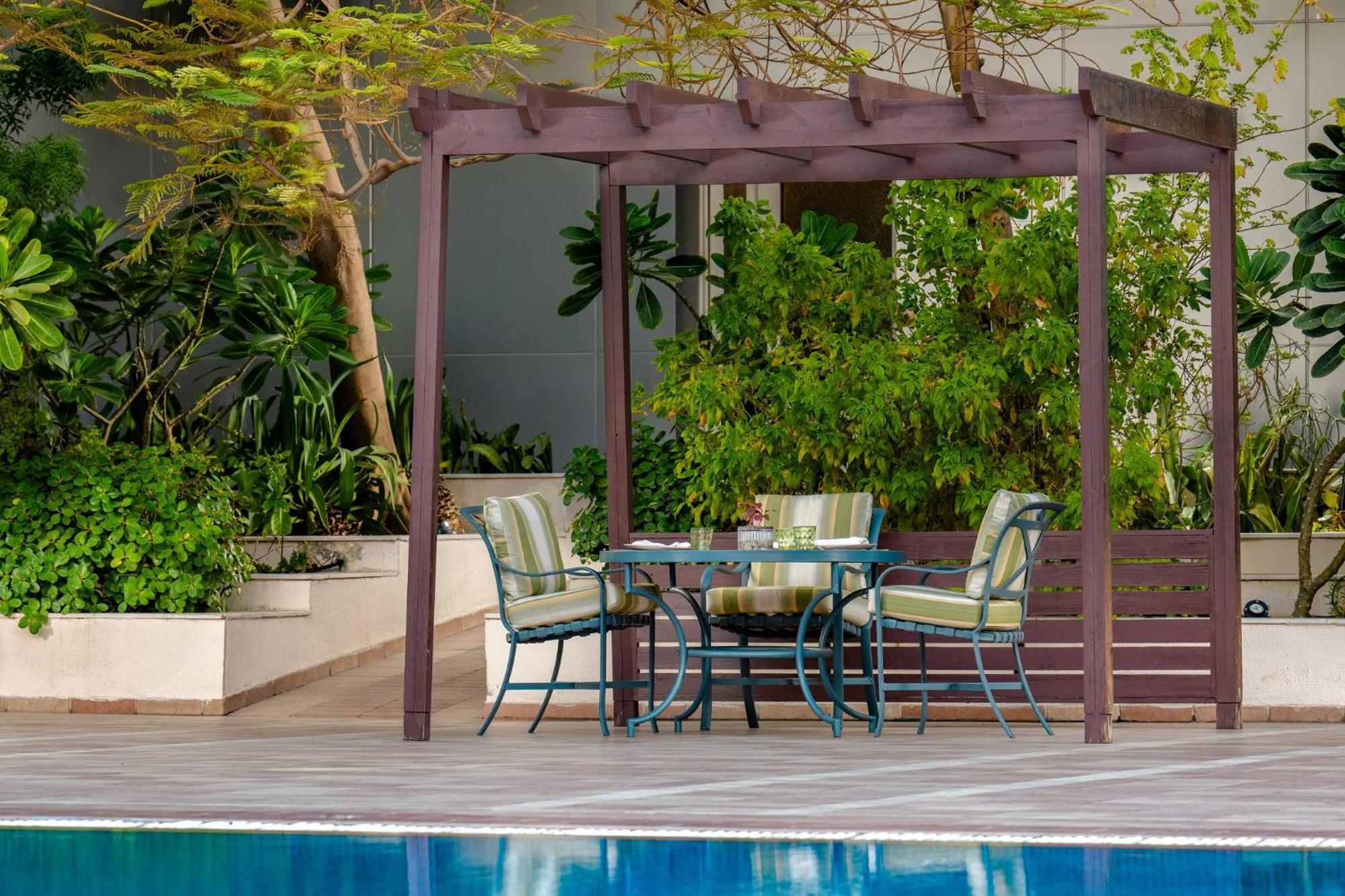 Carlton Al Moaibed Hotel Дамам Екстериор снимка Pergola