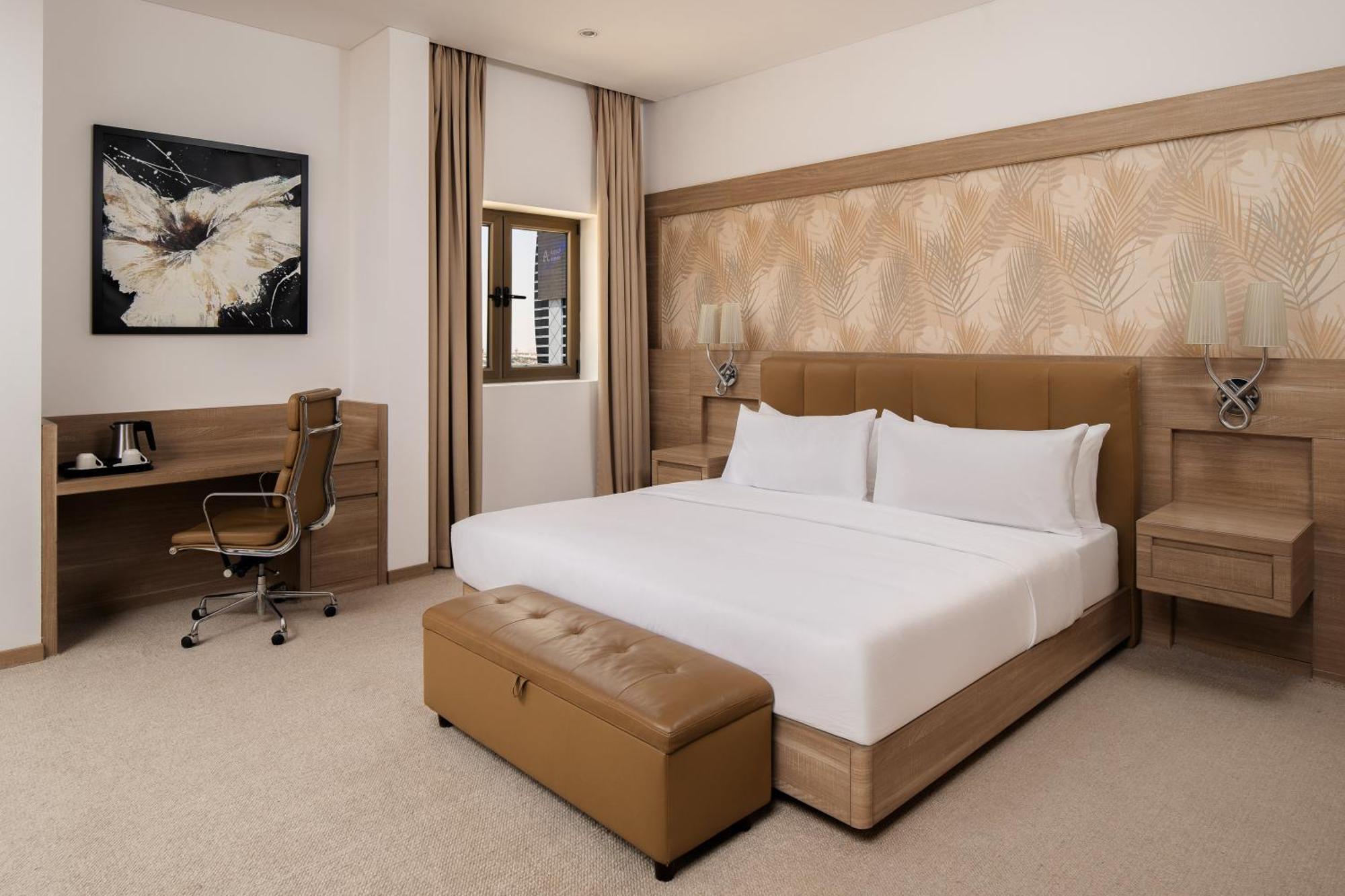 Carlton Al Moaibed Hotel Дамам Екстериор снимка A bedroom at the hotel